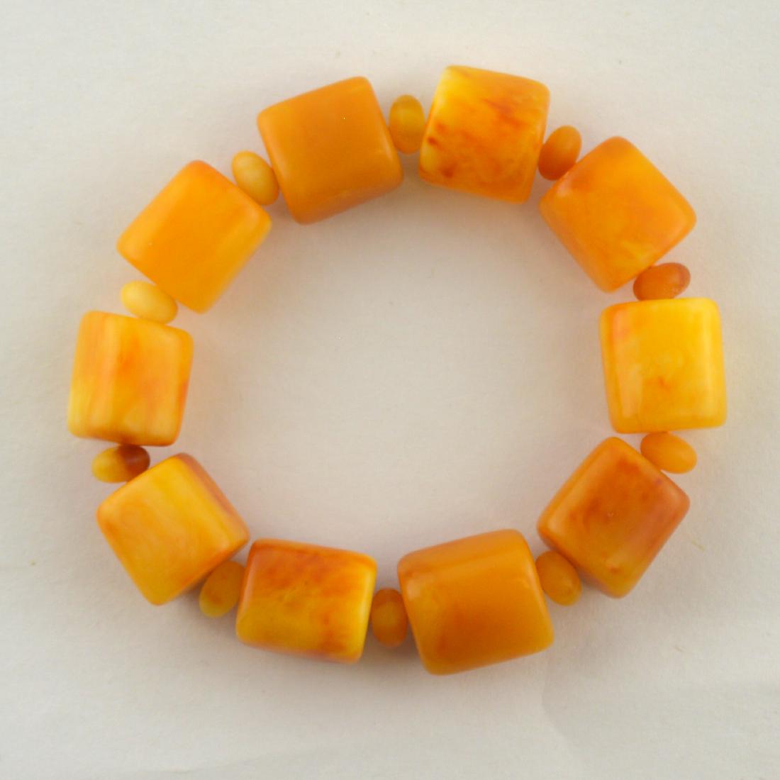 Royal Amber Bead Bracelet (1 of 2)