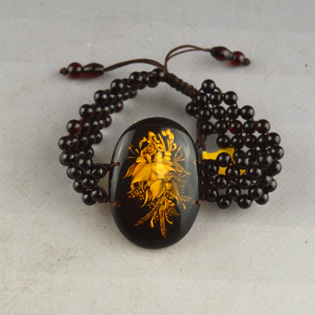 Blood Amber Inner Carved Pendant Bracelet (1 of 3)