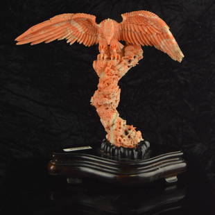 Old Natural AK Coral Eagle Figure: 十七眼天珠項鍊 An old eagle figure statue carved from old natural AK coral. Comes with a matched base. Intricately detailed and realistically carved. Sizing:7