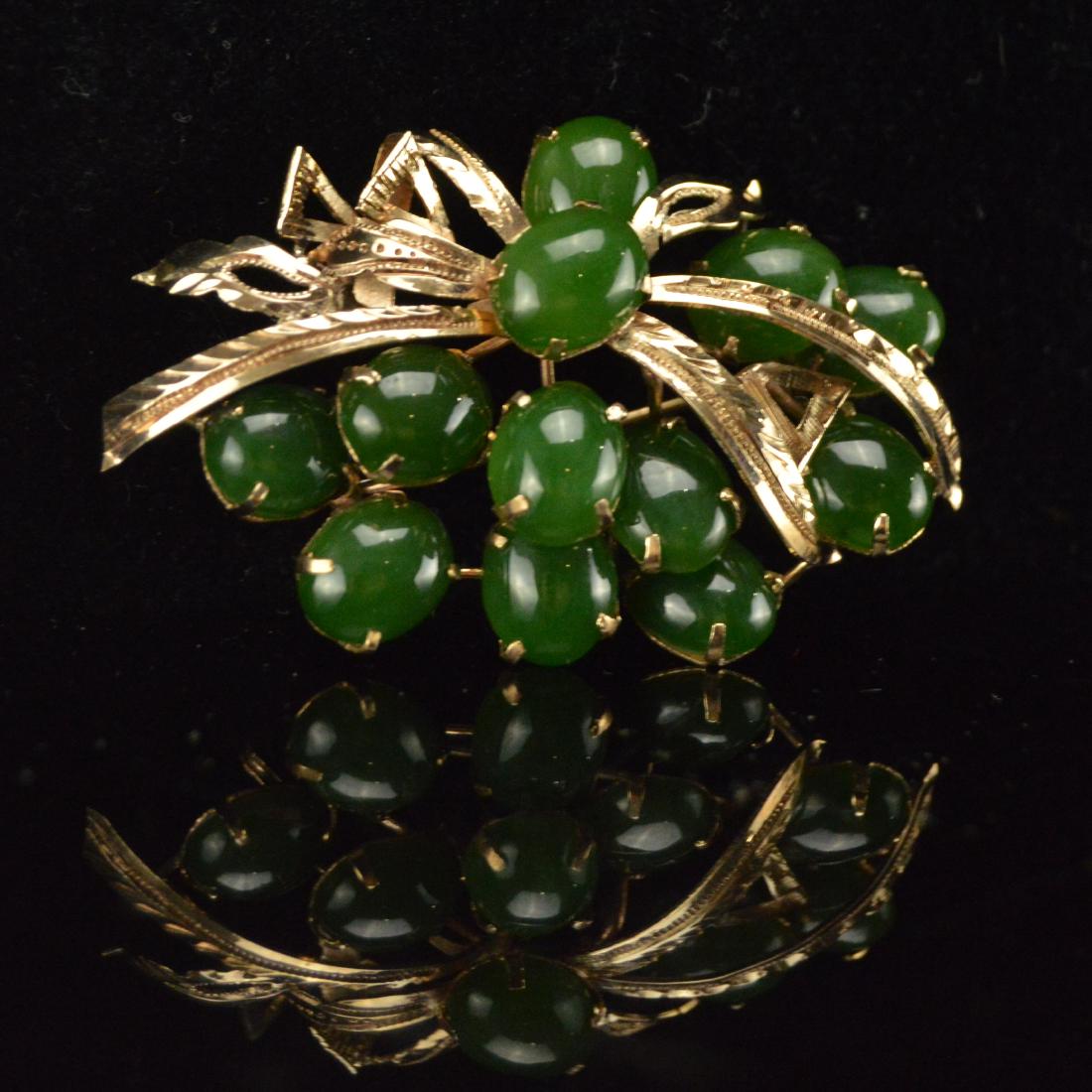 10K Gold Natural Jade Set Brooch Pin (1 of 6)