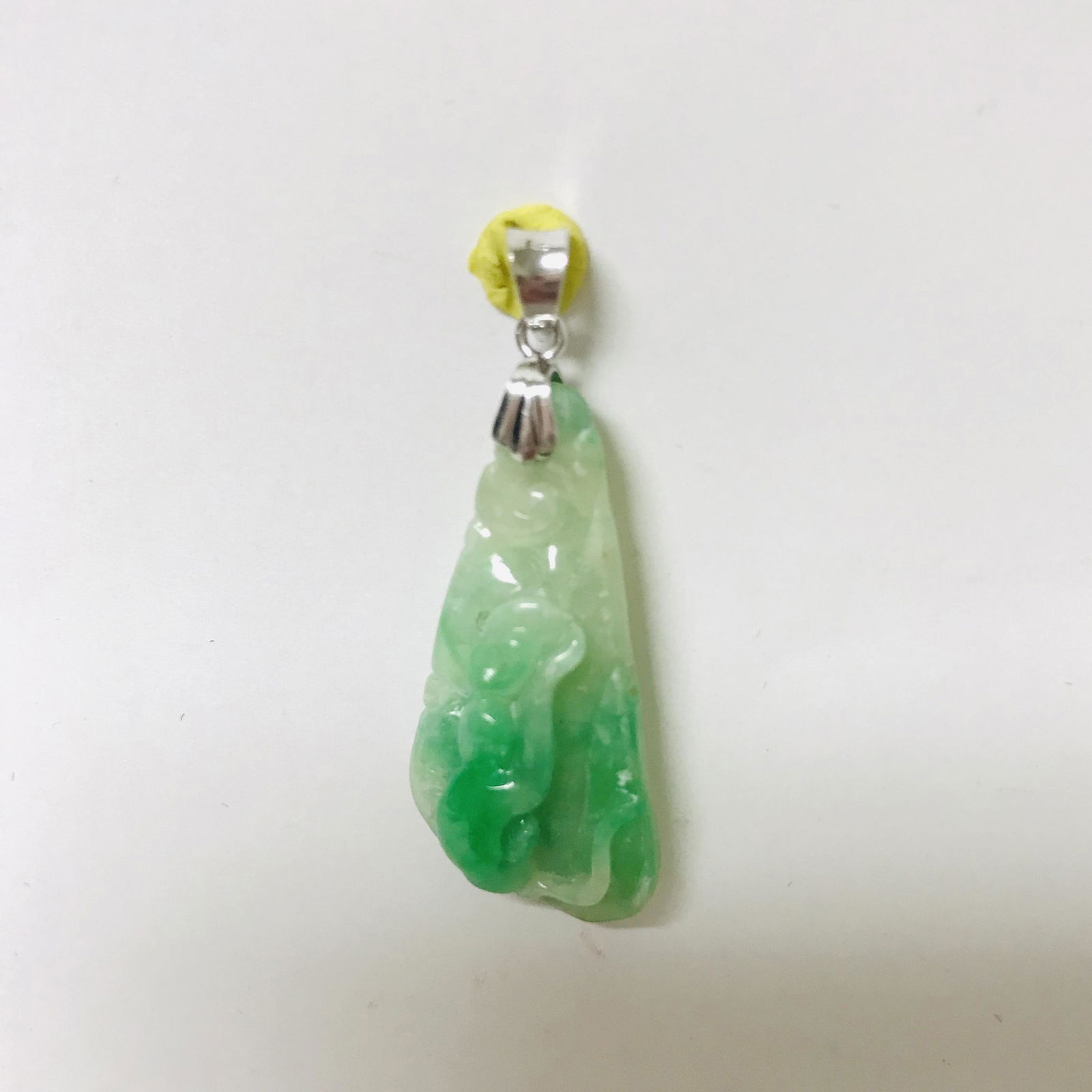 18K Gold Natural Jadeite Pendant (1 of 3)