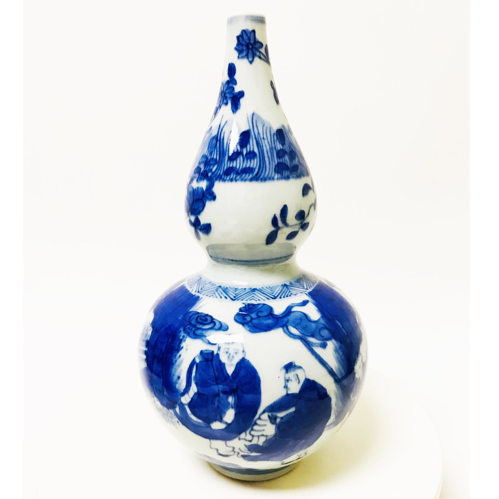 Blue and white gourd bottle.: Blue and white gourd bottle.23cm 12cm 12cm
