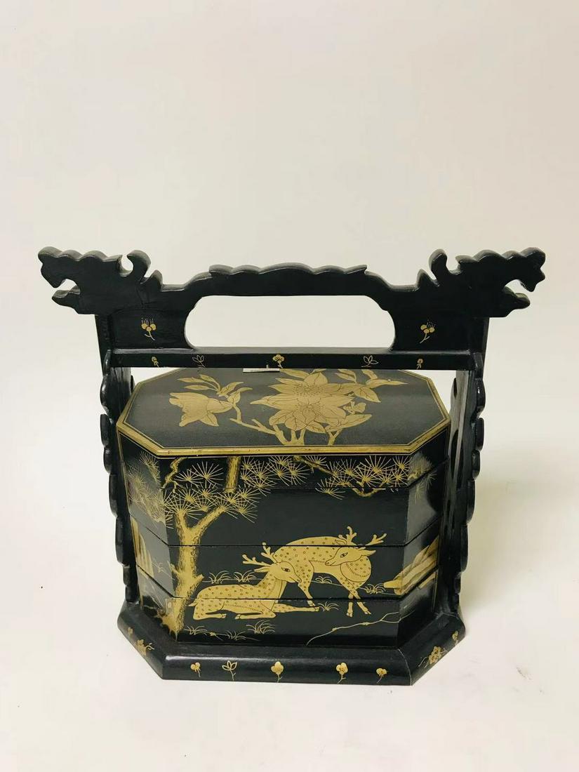 Old lacquerware food box (1 of 6)