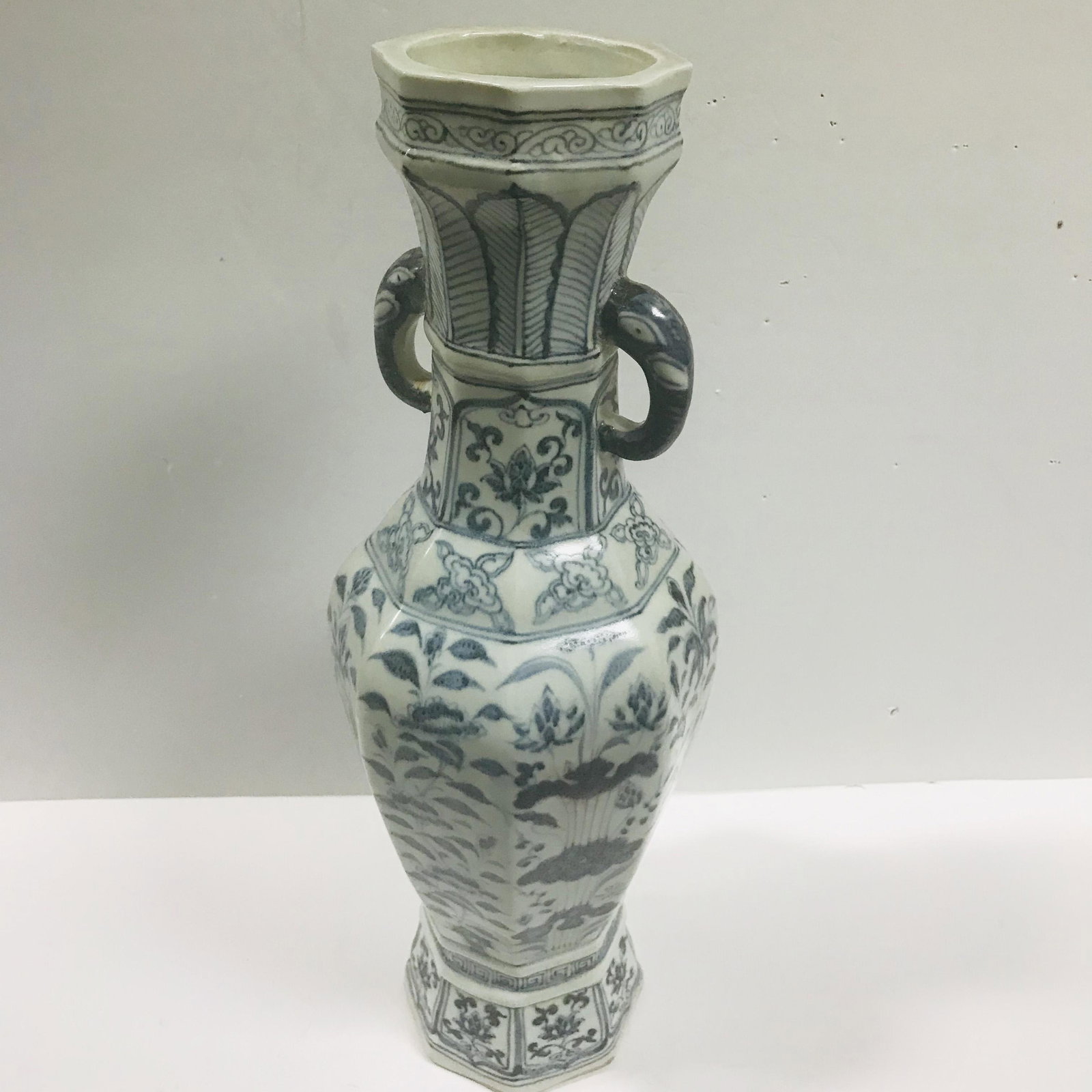 Ming Dynasty. Blue and white eight angle porcelain vase: Ming Dynasty. Blue and white eight angle porcelain vase i45cm 15cm 15cm