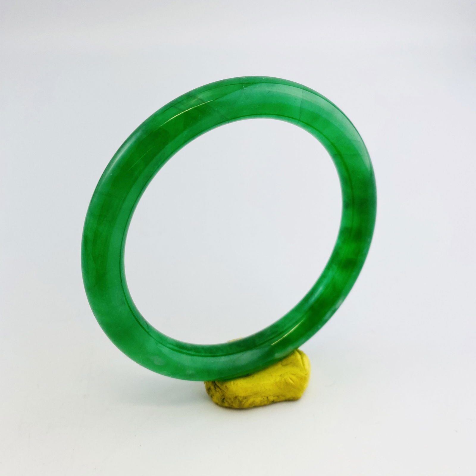 Green ICY Jadeite Bangle (1 of 4)