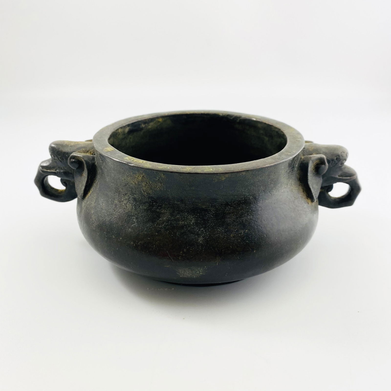 XuanDe Double Handles Carved Elephant Figure Bronze (1 of 5)