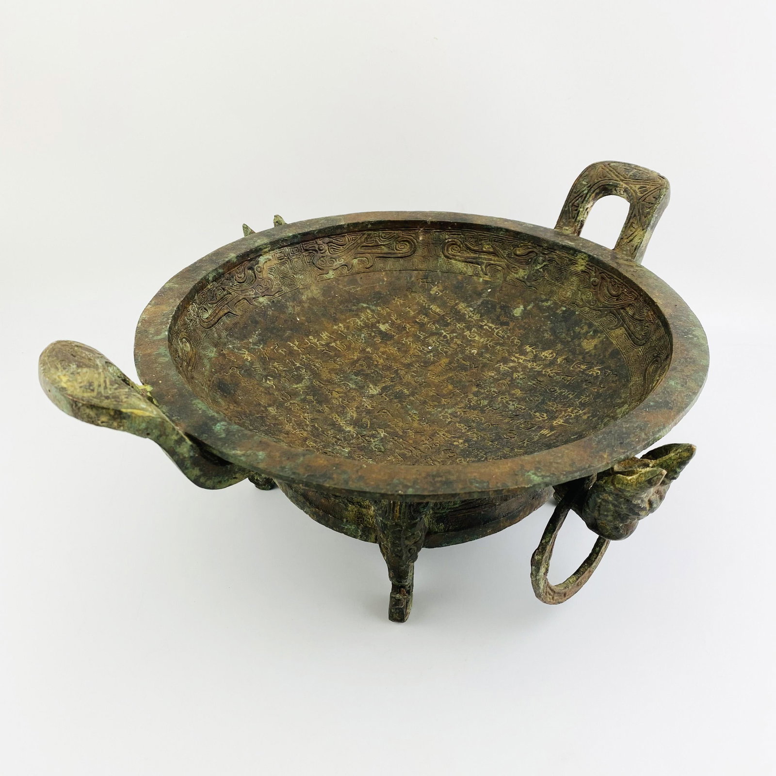 The Western Zhou Dynasty Redish-Brown Color Ears Plate: The Western Zhou Dynasty Redish-Brown Color Ears Plate Bronze with Inscription 30*23*10cm
