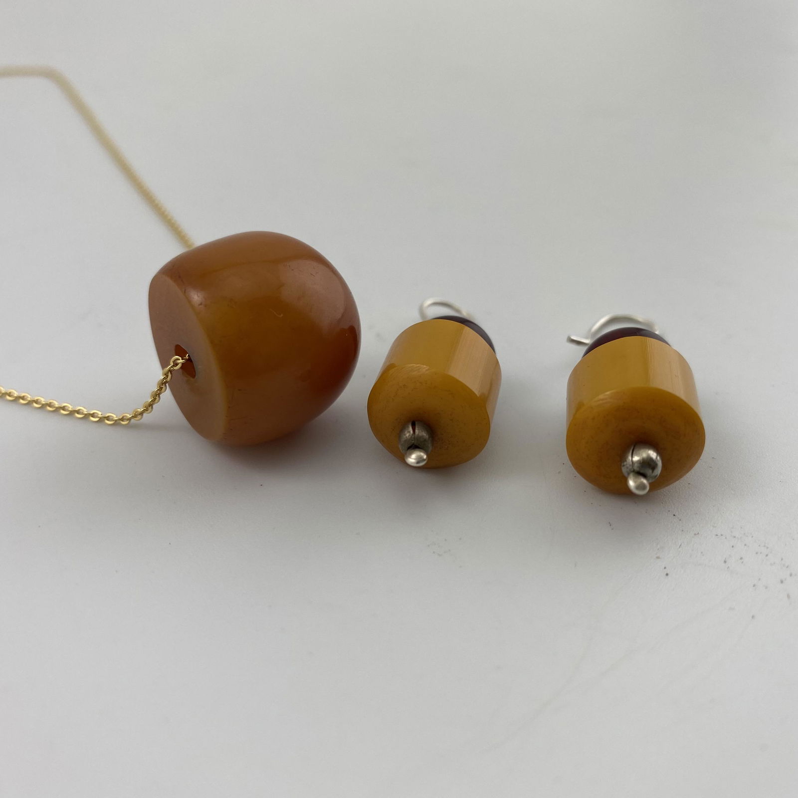 A Set of Natural Amber Earings and Necklace (1 of 3)