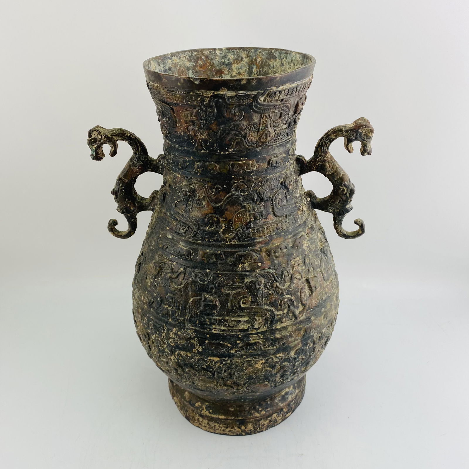 Western Zhou Double Ears Beast Carving Round Bottle (1 of 9)
