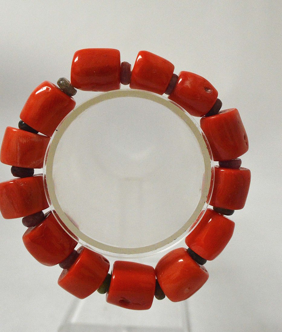 Red Coral Bead Bracelet (1 of 4)