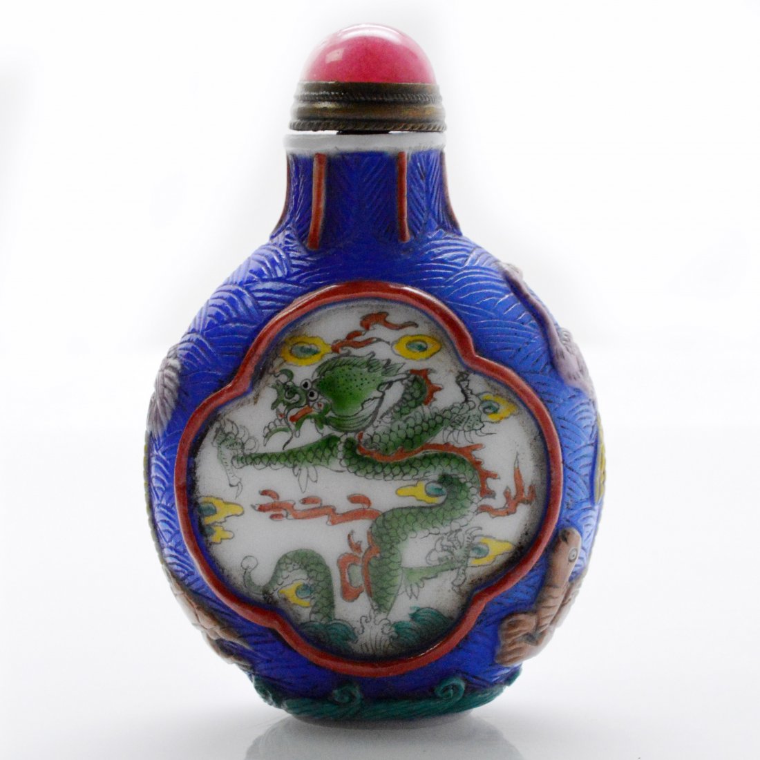 Marked Liuli Double-Dragon Snuff Bottle (1 of 7)