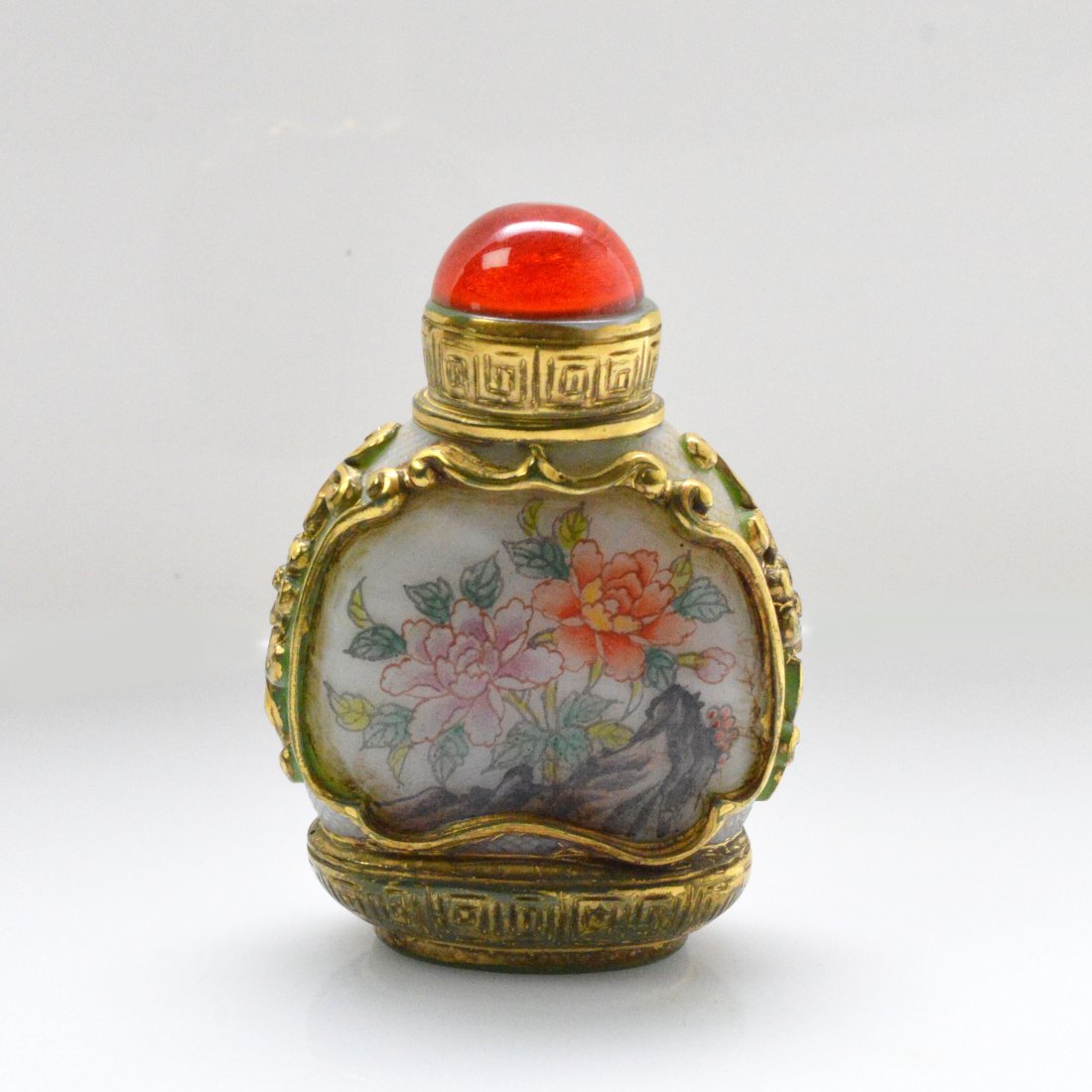 Marked Liuli Peonies Snuff Bottle (1 of 5)