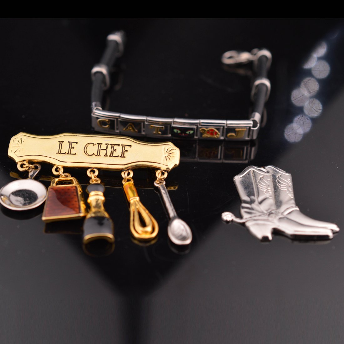 Cookware Brooch + Leather Bracelet + Silver Pendant (1 of 1)