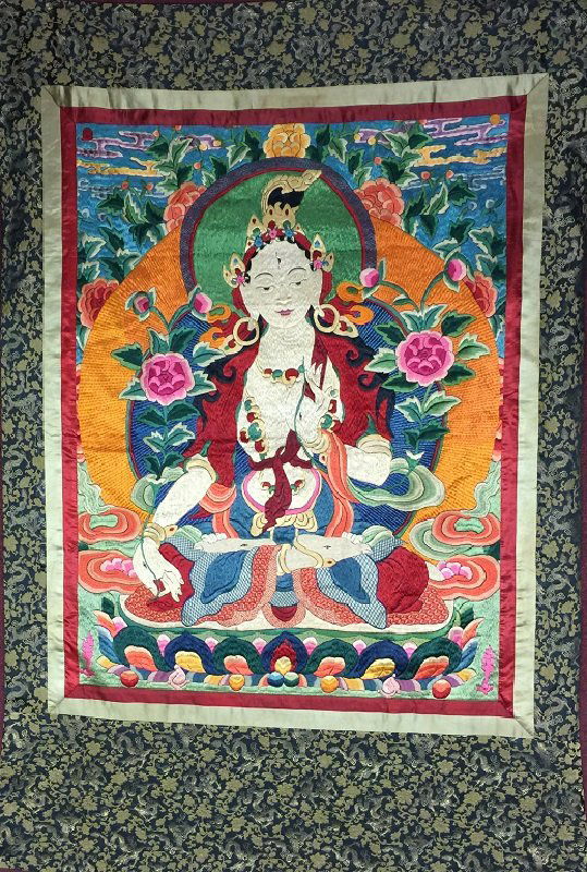 A Finely Silk Tibetan Antique Thangka (1 of 7)