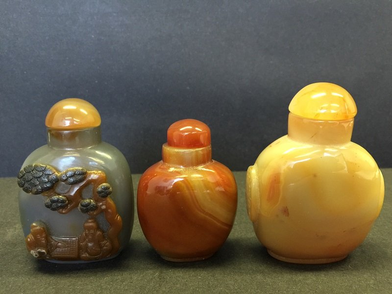 Three Antique Agate Snuff Bottles With Nicely Carved (1 of 3)