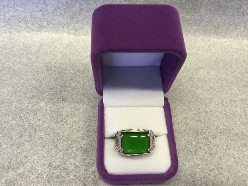 A Nicely Carved Green Jadeite Man Ring (1 of 4)