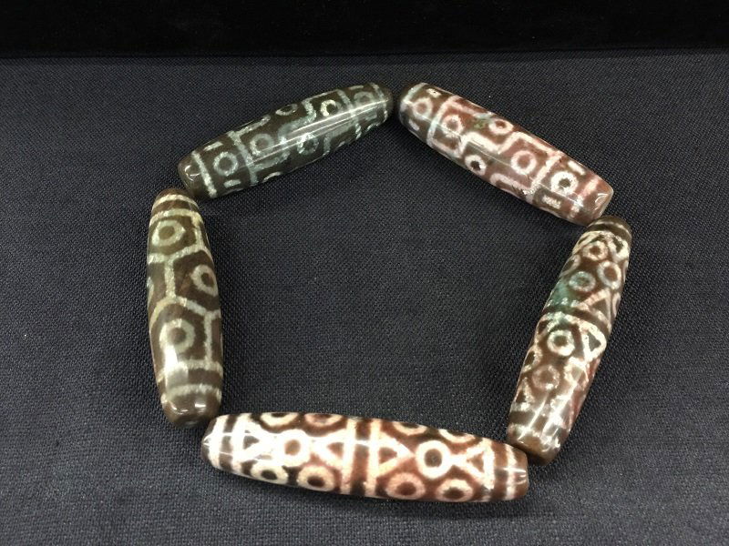 Antique Five Large Tibetan Dzi With 9 Eyes (1 of 7)