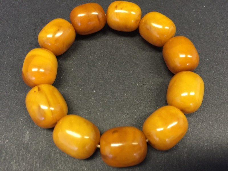 A Beautiful Amber Beads Bracelet (1 of 5)