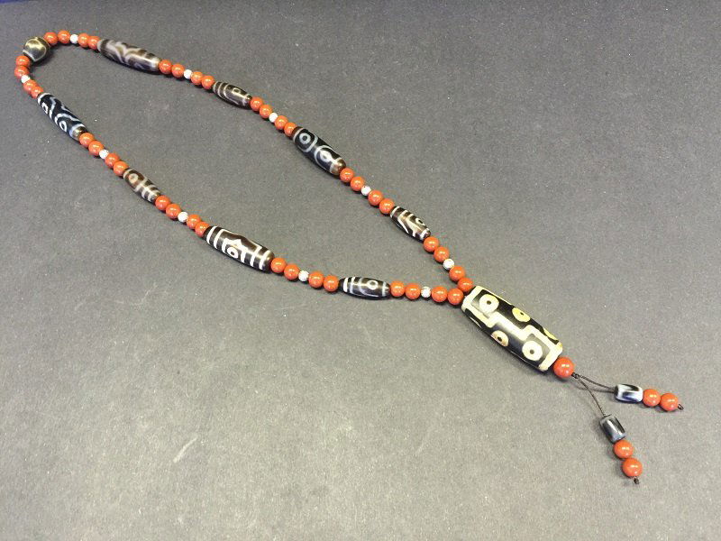 Antique Beautiful Tibetan Dzi Necklace With 9 Eyes (1 of 7)
