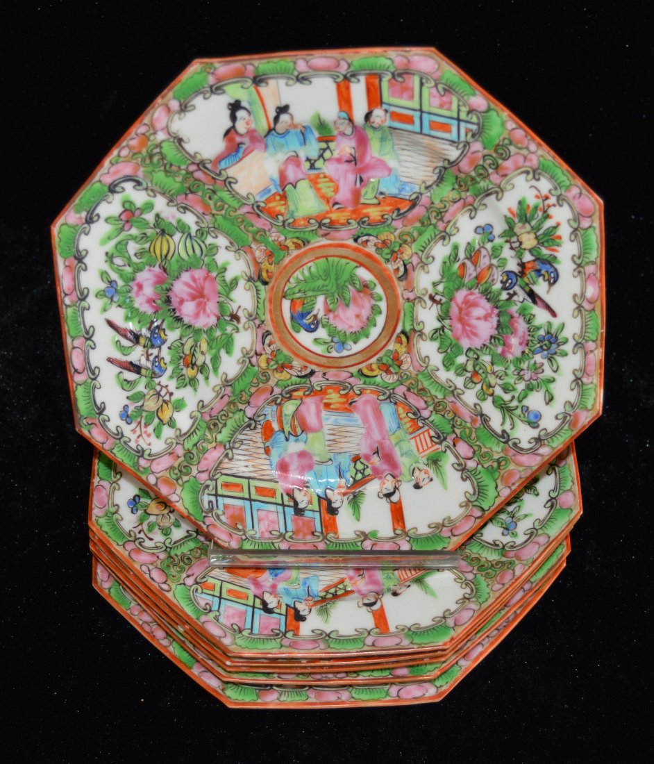 6 Pieces Chinese Export Rose Medallion Plates (1 of 6)