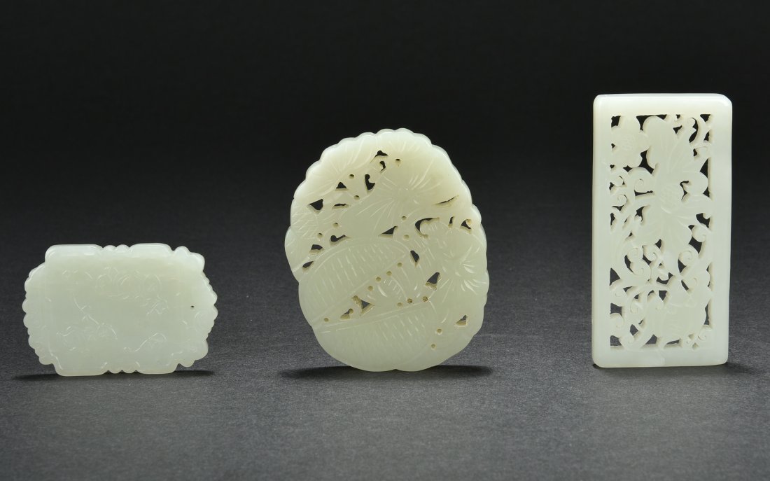 3-PIECES CHINESE JADE ORNAMENTS (1 of 9)