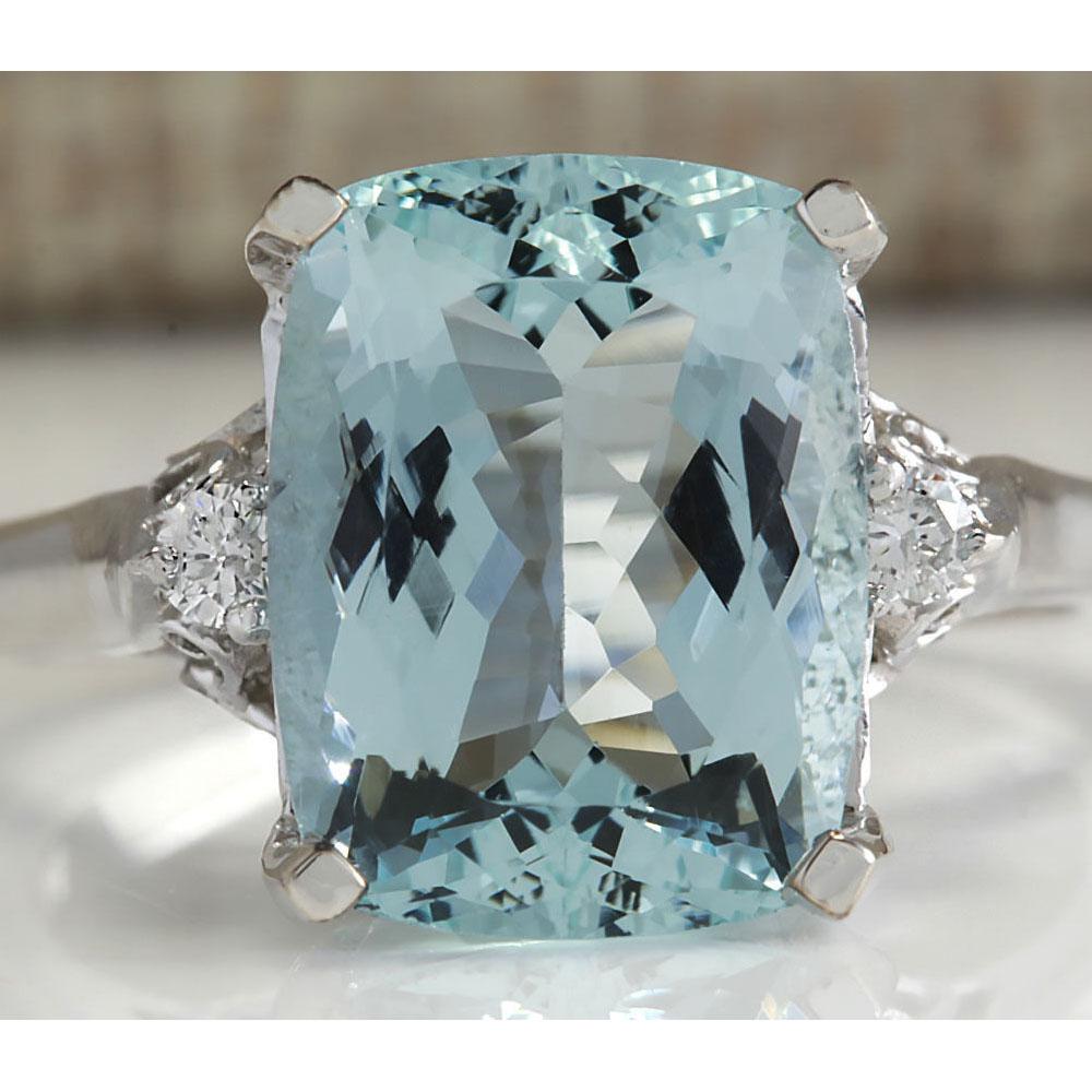 4.60 CTW Natural Aquamarine And Diamond Ring In 18K Solid White Gold: 4.60 CTW Natural Aquamarine And Diamond Ring In 18K Solid White Gold Manufacturer's Suggested Retail Price: $ 2800.00 Stamped: 18K Ring Size: 6.75 Total Ring Weight: 4 Grams Diamond Weight: Total Natu