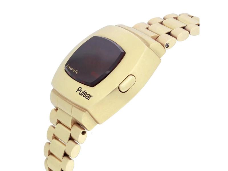 Vintage Tiffany & Co. Pulsar P2 14K Yellow Gold Quartz Led Digital Mens Watch: Vintage Tiffany & Co. Pulsar P2 14K Yellow Gold Quartz Led Digital Mens Watch / / Product Code: 229402CR / / Brand: Tiffany & Co. / / Condition: Pre-Owned