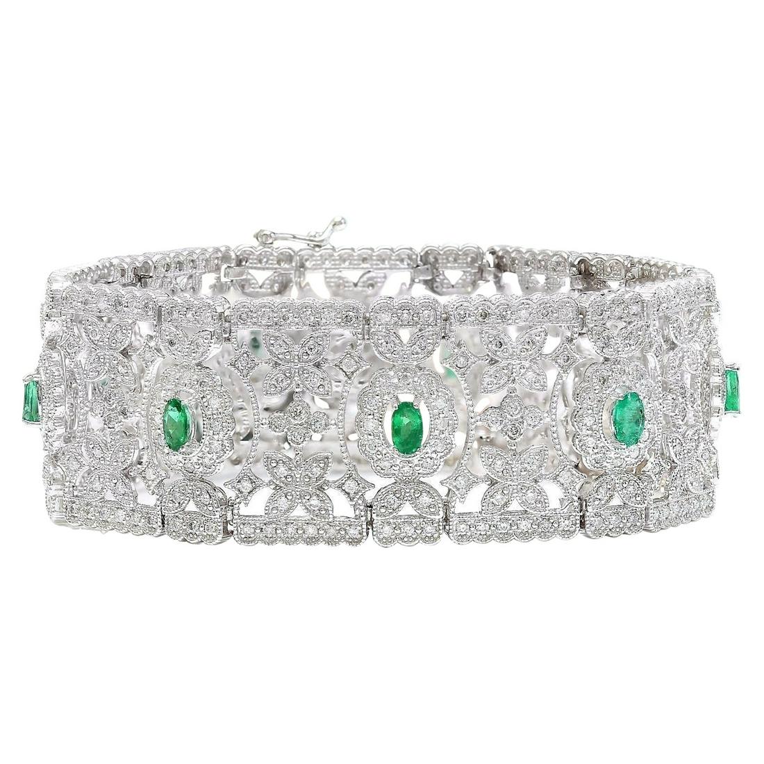 8.25 Carat Emerald 14K White Gold Diamond Bracelet: 8.25 Carat Emerald 14K White Gold Diamond Bracelet 8.25 Carat Natural Emerald 14K Solid White Gold Diamond BraceletItem Type: BraceletItem Style: LinkItem Length: 6.9 InchesItem Width: 23.70 mmMateria