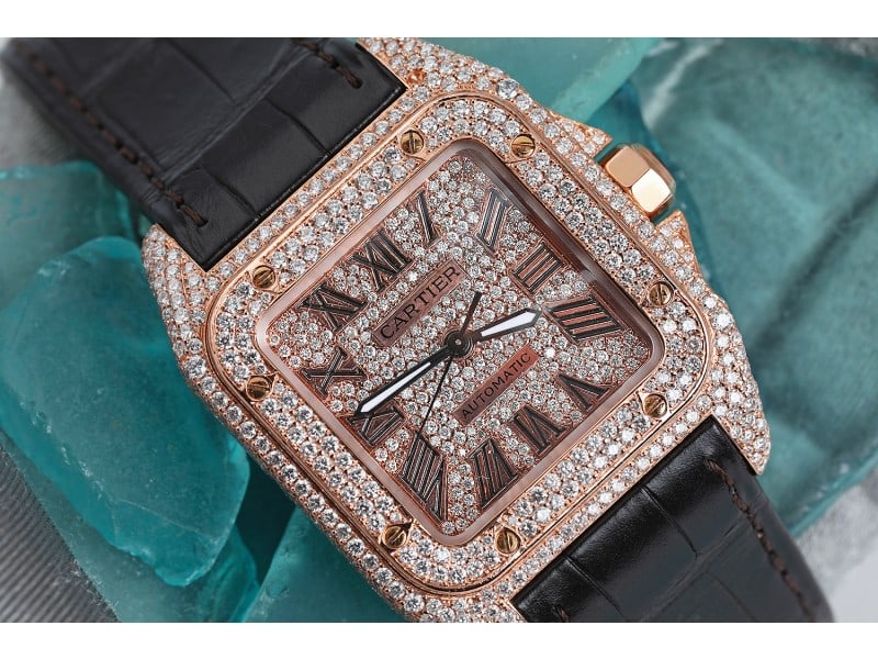 Cartier Santos 100 Rose Gold 33mm Custom Diamond Watch Brown Leather Strap #2879: Cartier Santos 100 Rose Gold 33mm Custom Diamond Watch Brown Leather Strap #2879 ---- Product Code: DR564-E21A8 ---- Brand: Cartier ---- Condition: Never Worn ---- Final Sale: THIS ITEM IS FINAL SALE