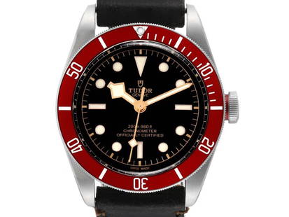 Tudor Heritage Black Bay Burgundy Bezel Steel Mens Watch: Tudor Heritage Black Bay Burgundy Bezel Steel Mens Watch ---- Product Code: 52620-34CB0 ---- Brand: Tudor ---- Condition: Pre-Owned ---- Tudor Heritage Black Bay Burgundy Bezel Steel Mens WatchAutomat