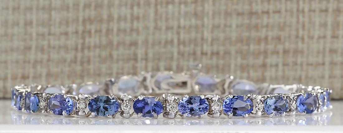 8.74 Carat Natural Blue Tanzanite Bracelet In 14K White Gold: 8.74 Carat Natural Blue Tanzanite Bracelet In 14K White Gold Stamped: 14K Length: 7 inch Total Bracelet Weight: 8.1 Grams Gemstone Weight: Total Natural Tanzanite Weight is 8.74ctw (Measures: 4.15x6.0
