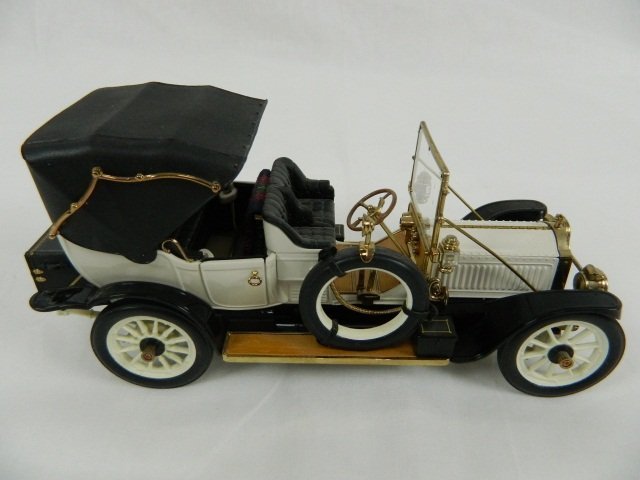 VINTAGE FRANKLIN MINT 1921 PACKARD VICTORIA 1:24: 1921年富兰克林造币厂帕卡德维多利亚。精密制造。门和引
