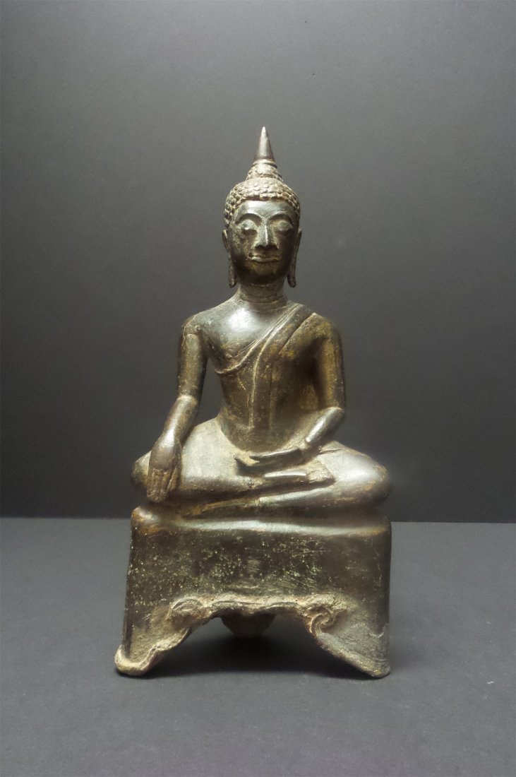 TANG DYNASTY TIBETAN-GILT BRONZE SEATED BUDDHA (1 of 10)