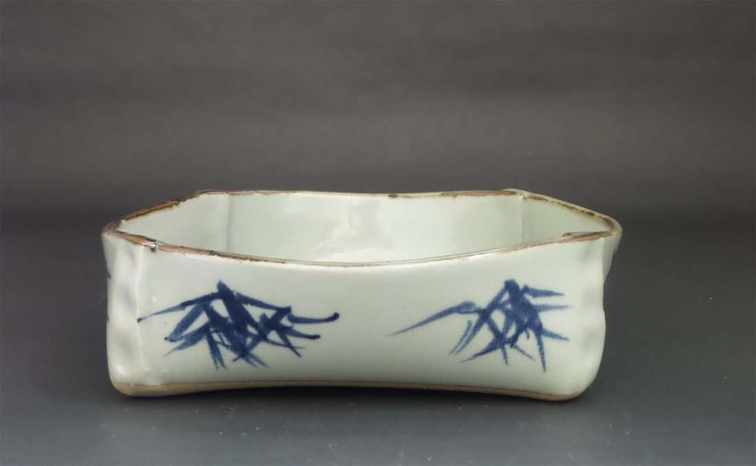QING-BIONIC PORCELAIN BLUE AND WHITE SQUARE BOX. (1 of 7)