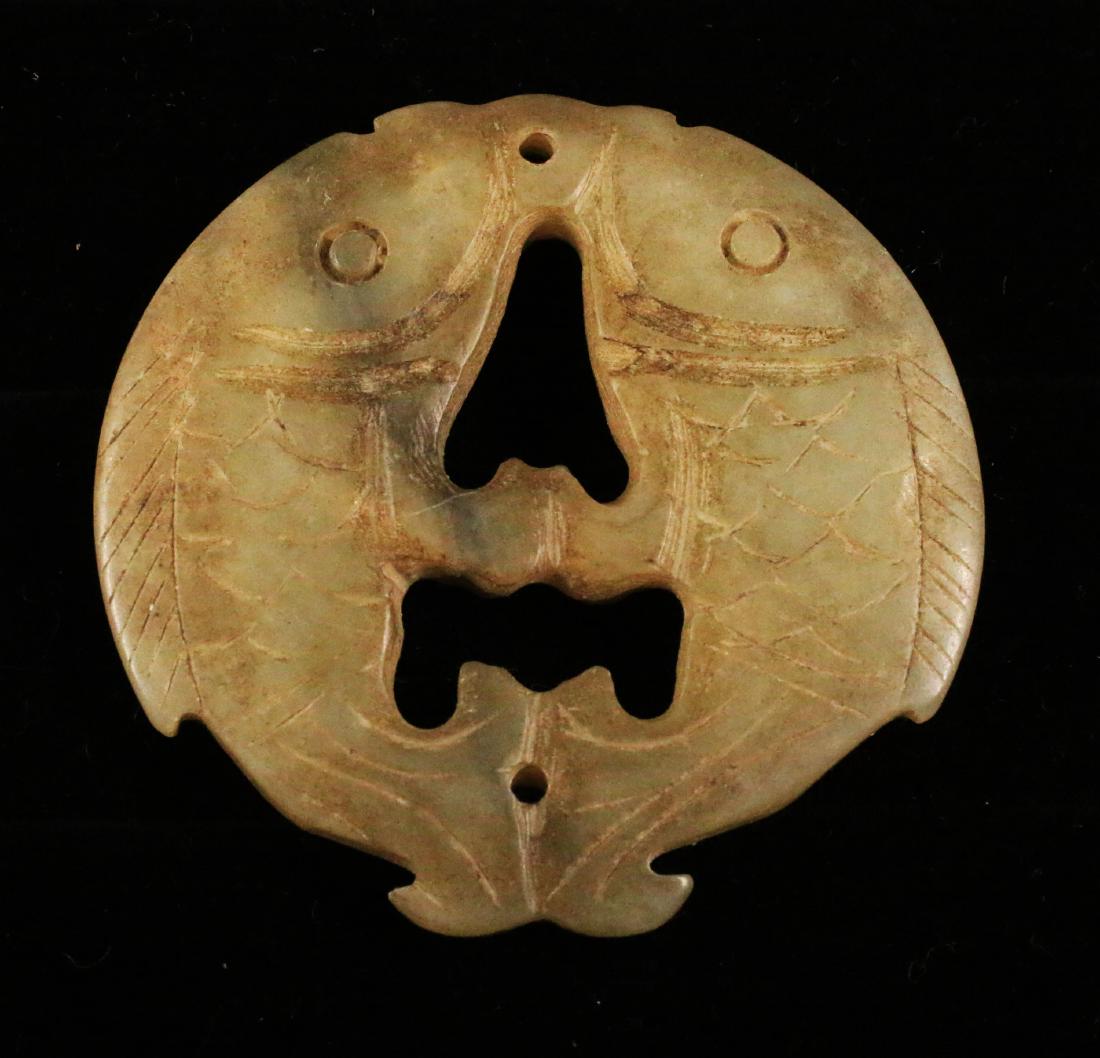 China handcarved jade. Min Guo period. 27 gr. (1 of 2)