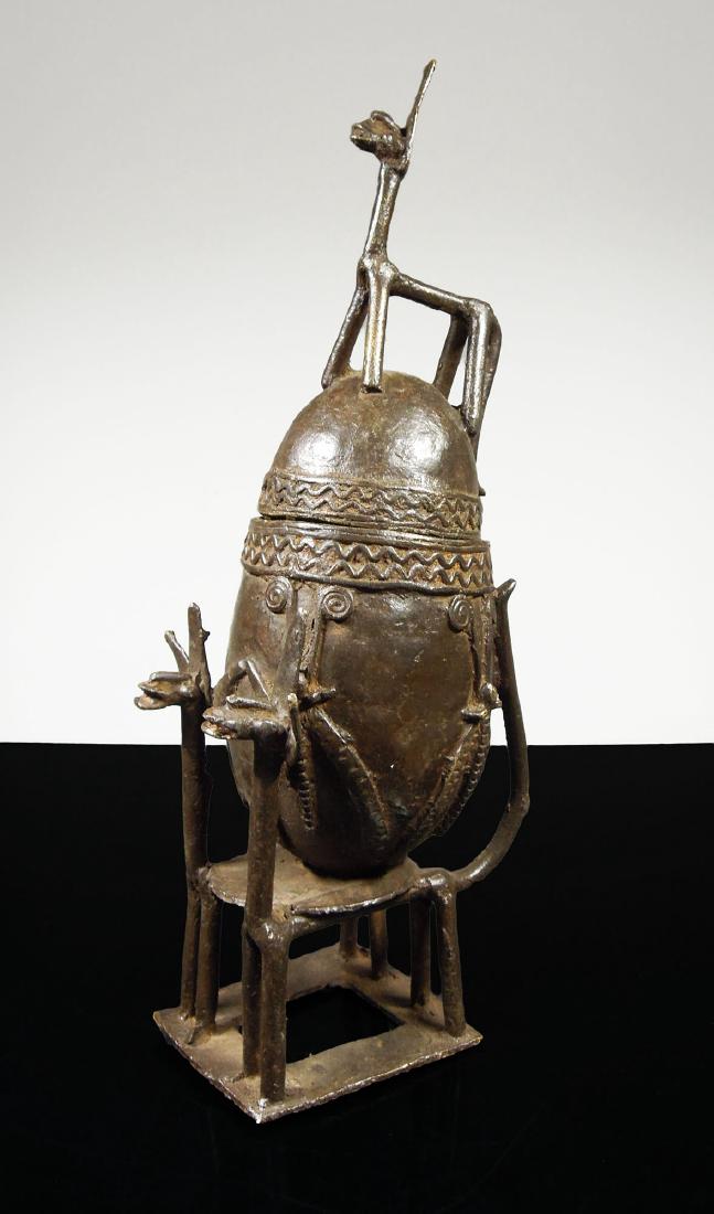 Mali. Bampara people. 1850 circa. Bronze container in (1 of 7)