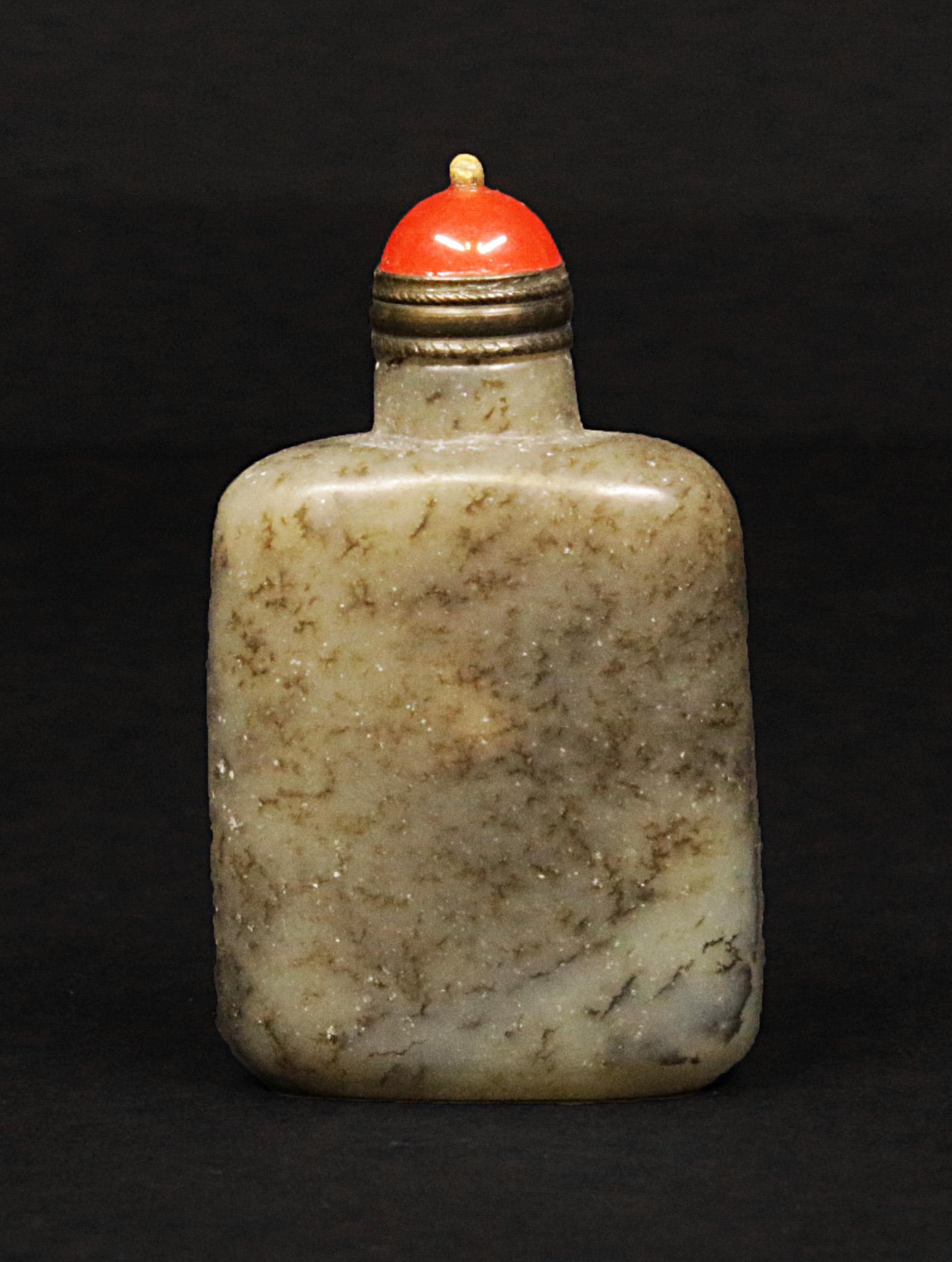 China 1920 Old Green Jade snuff bottle. 46 gr. - H 52 (1 of 3)