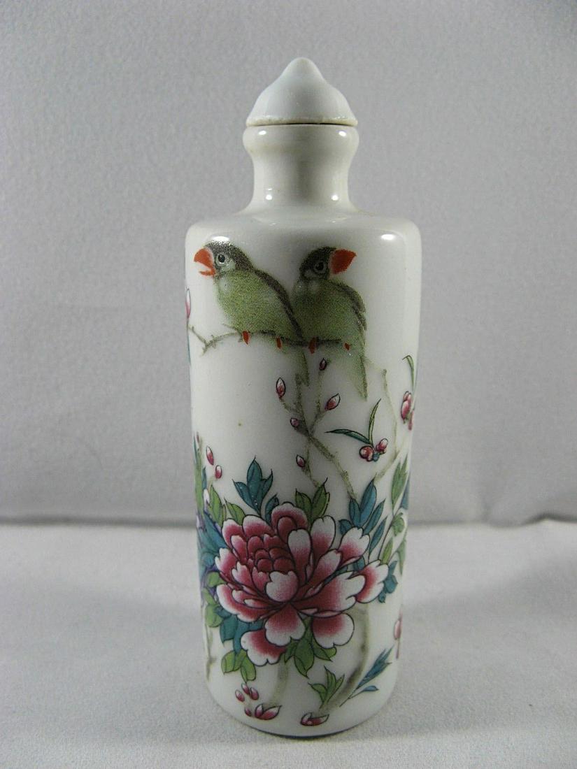China Qing Dynasty 1850 AD Porcelain snuff bottle (1 of 9)