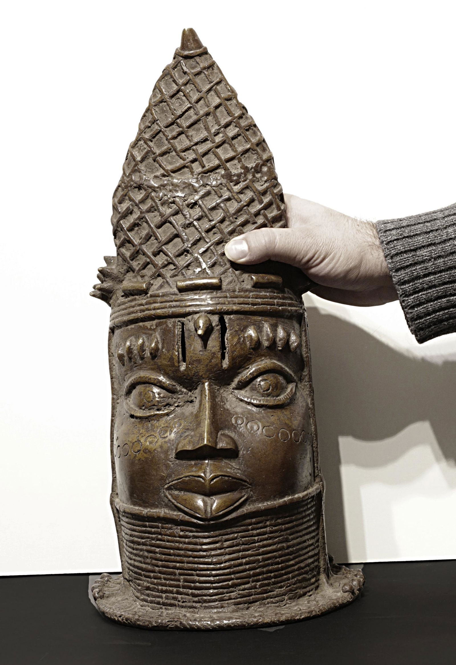 Benin Yoruba People 1800 Heavy Bronze Yoruba King bust (1 of 8)