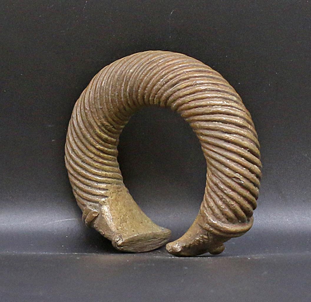 Mal Tuareg Manilla bracelet 1950 circa. 237 gr. (1 of 8)