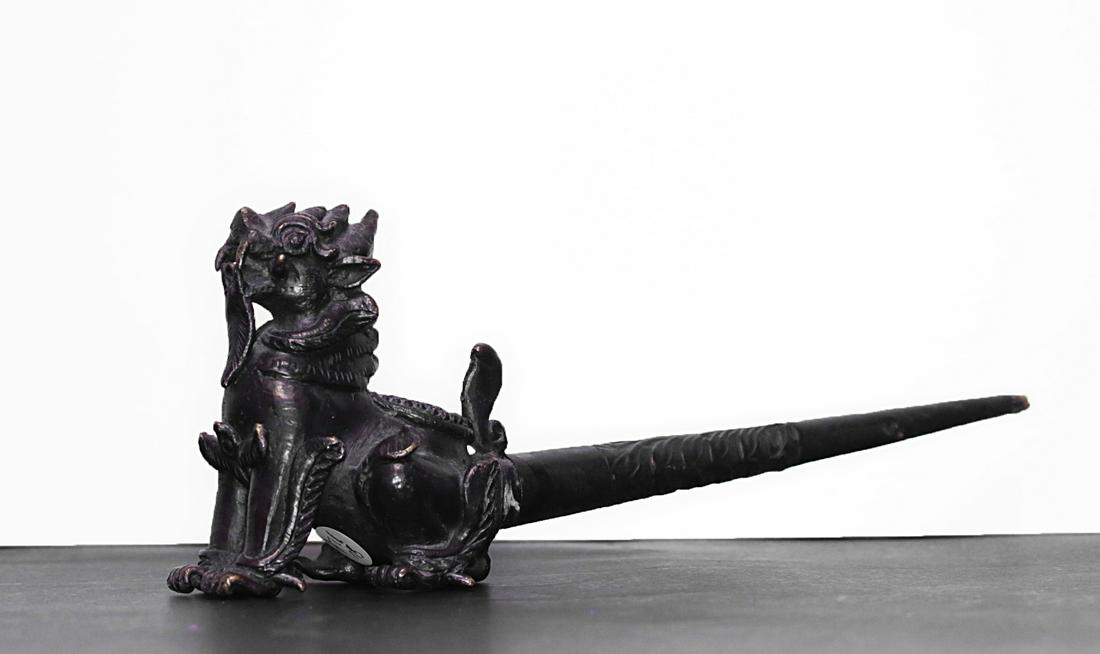 China Qing dynasty. 1870/1900 Bronze Pipe in dragon shape (1 of 3)
