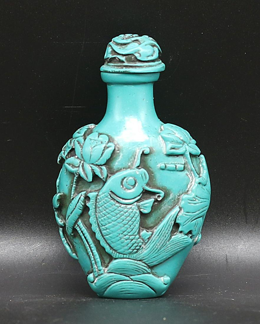 China MinGuo 1920 lacquer snuff bottle (1 of 3)