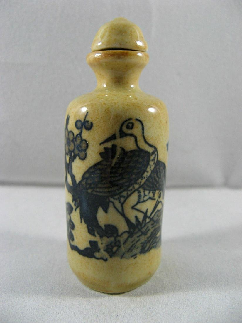 China Qing Dynasty. 1850 AD. Porcelain snuff bottle. Handmade painted flowers and birds. H: 7,1 cm (1 of 7)
