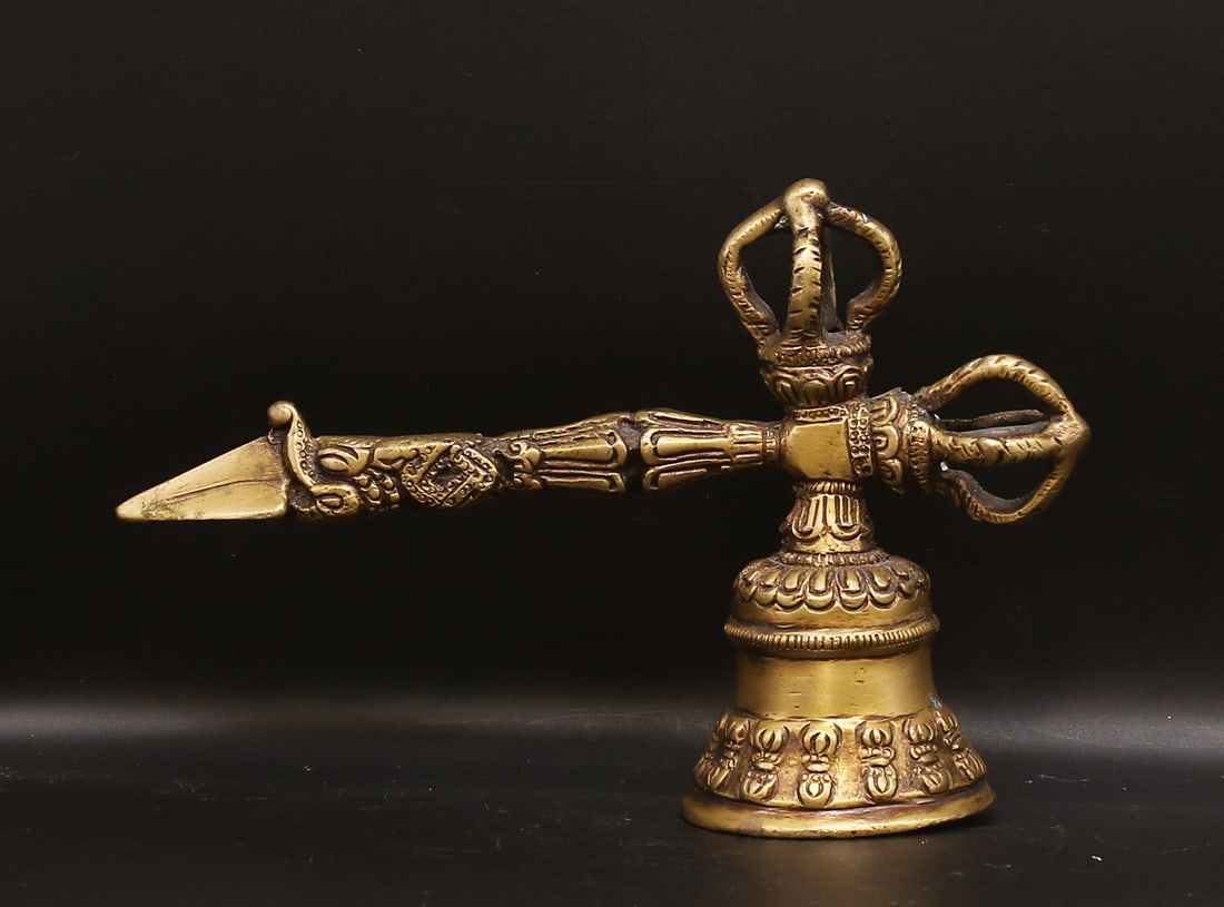 Tibet 1950/1960 Brass Vajra Phurba with a bell 612 gr: Tibet. 1950/1960. Brass Vajra Phurba with a bell. Finely handcarved and decorated. 612 gr. - 19x12,5x6 cm