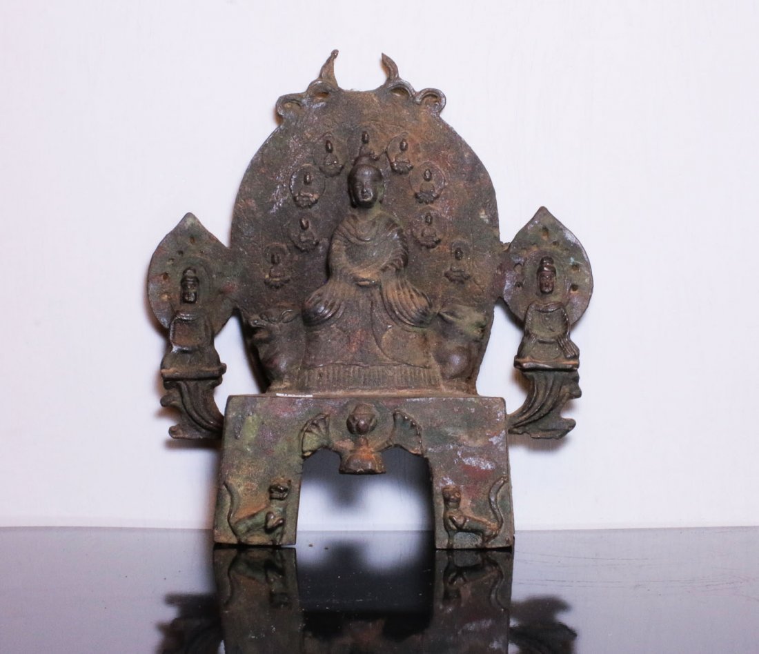 ANCIENT IRON STATUE OF BUDDHA EARLY QING DYNASTY 1700 (1 of 3)