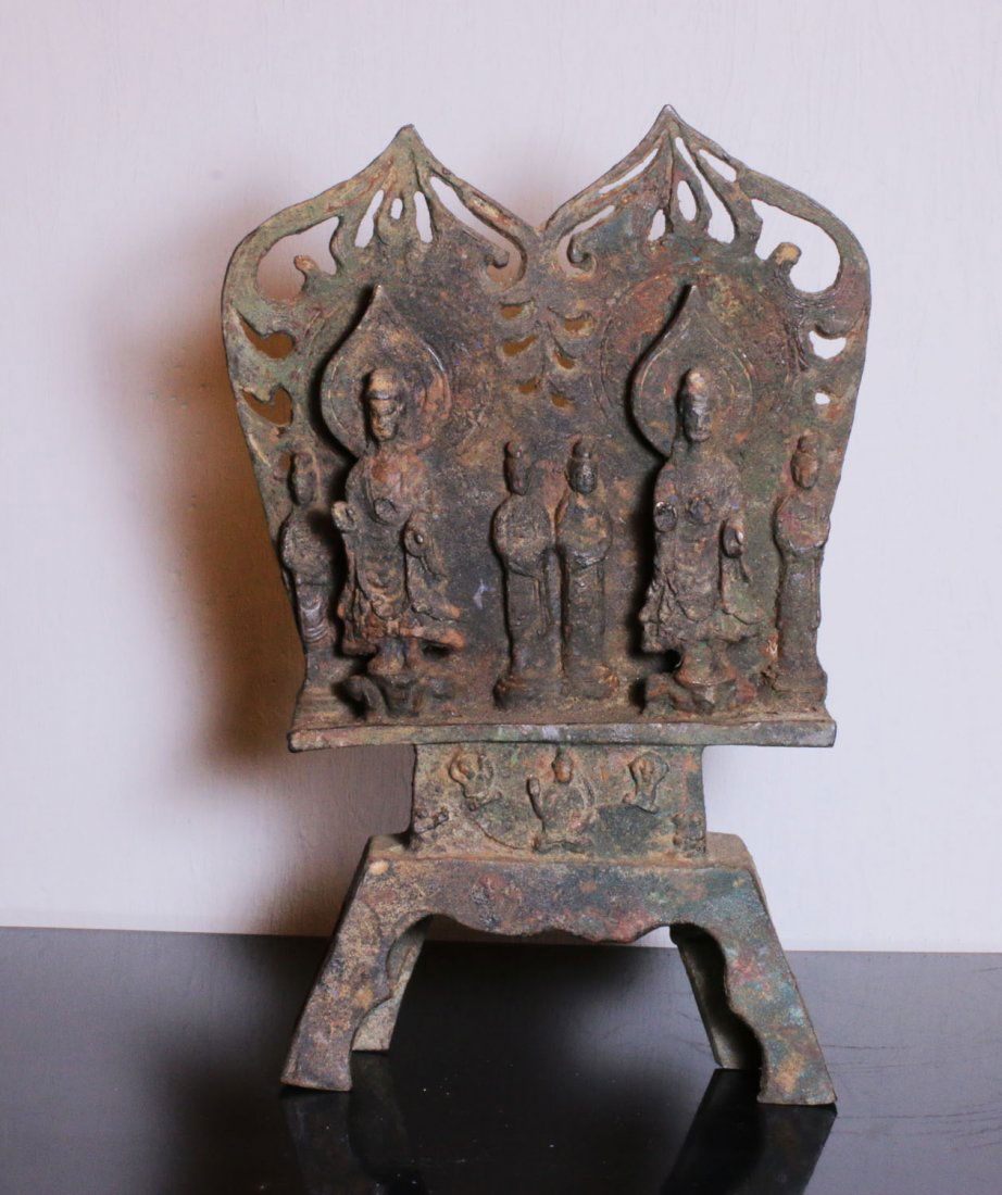 ANCIENT IRON STATUE OF BUDDHA EARLY QING DYNASTY 1700 (1 of 3)