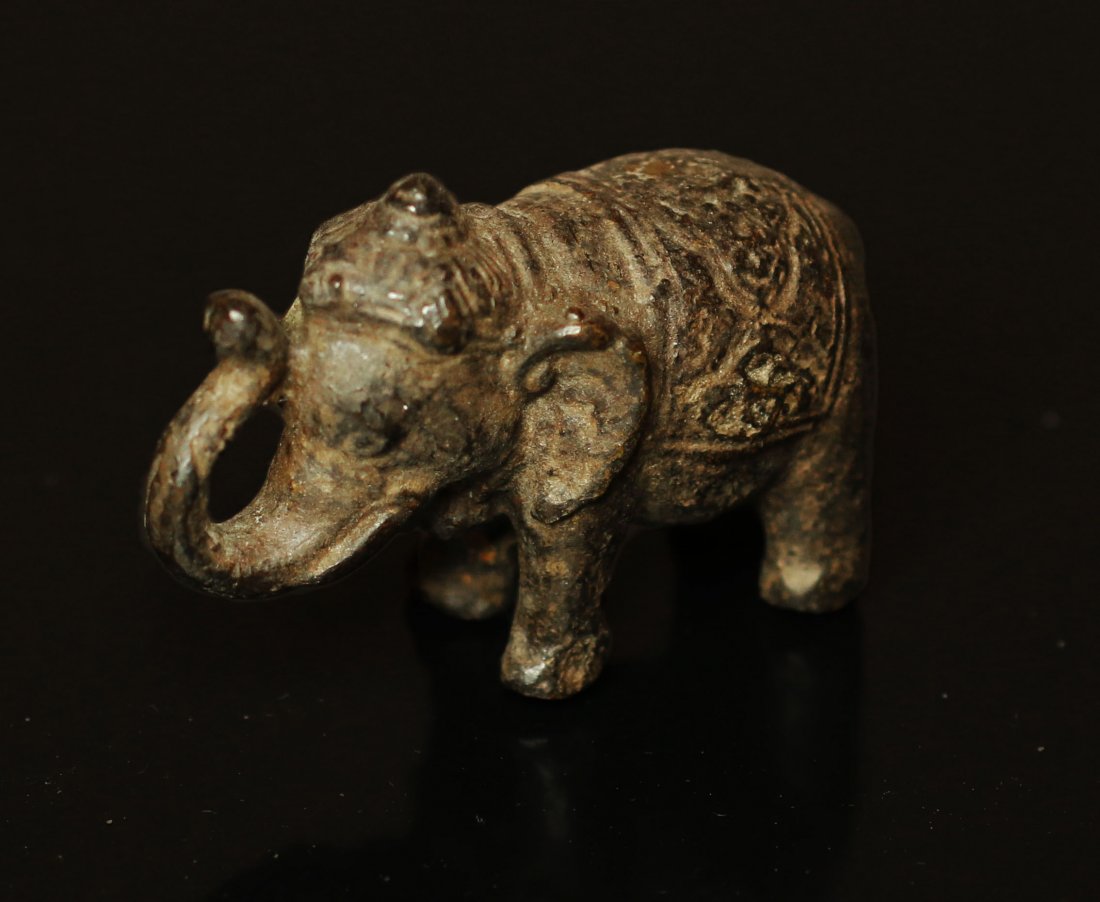 Sino-Indian bronze elephant 1700/1800 AD (1 of 3)
