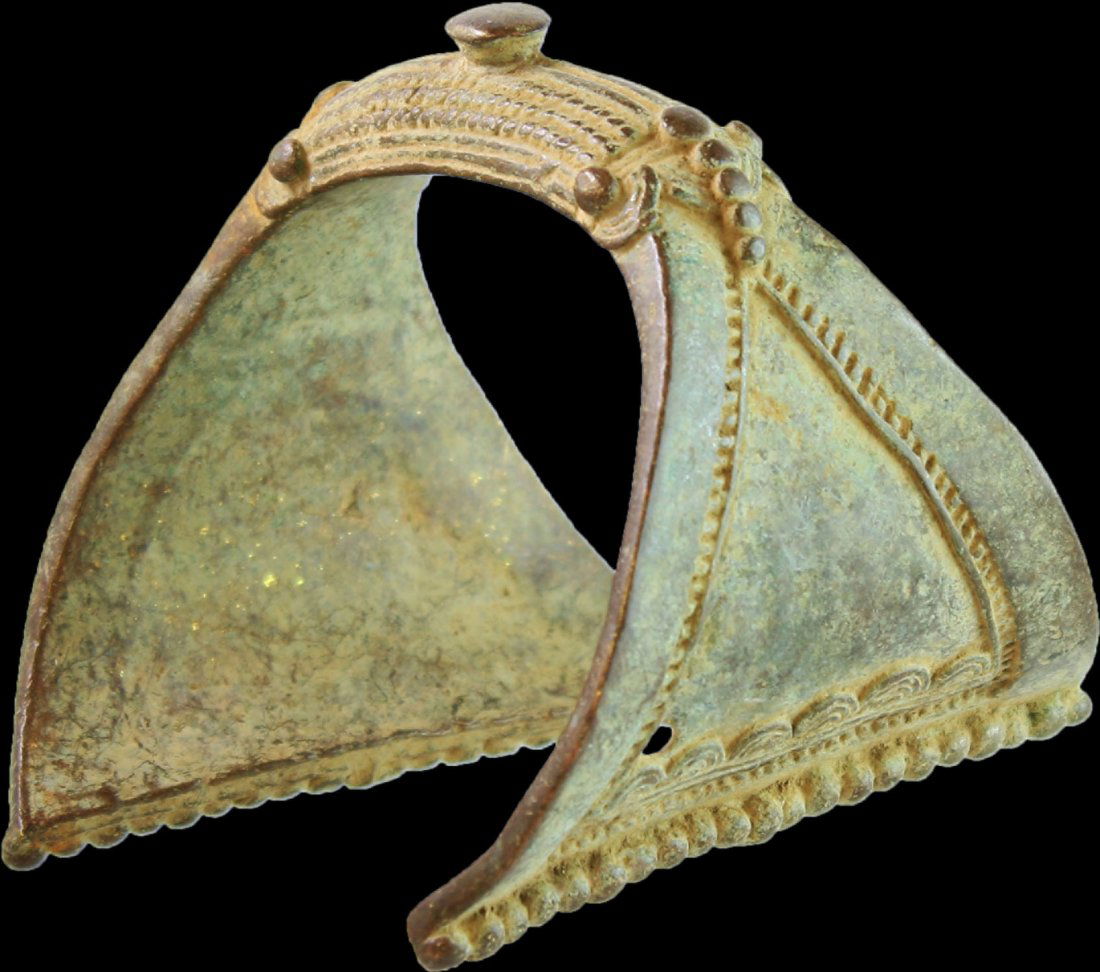 MANILLA BRACELET OF SENUFO PEOPLE 1850 AD (1 of 3)