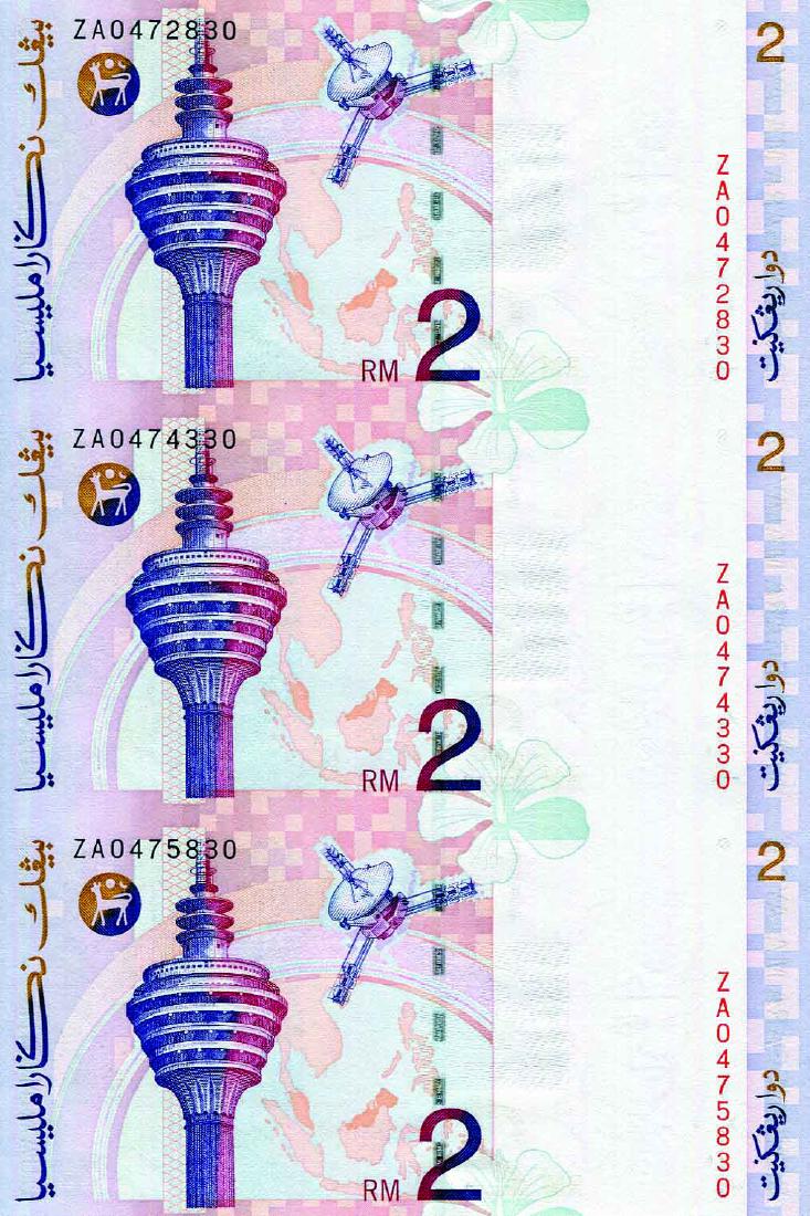 2 Ringgit 8th Series, ZA 0462830 With Original Folder (1 of 1)