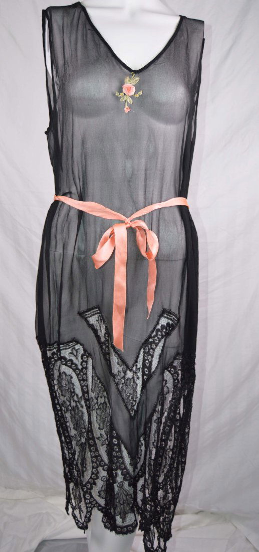 1920s Flapper Budoir Dress Lace Medallion Hem (1 of 5)